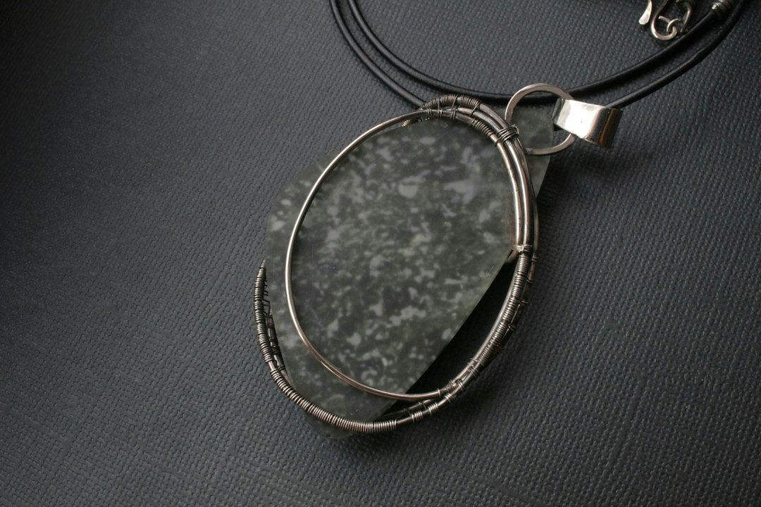 From Memory to Metal: Crafting the Perfect Custom Ash Necklace