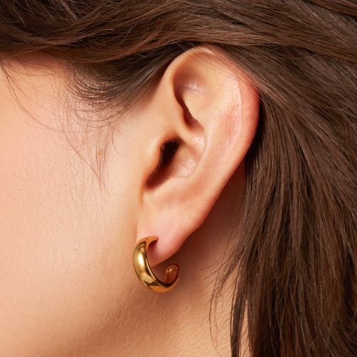 Jenny Bird Staple Hoops Small in High Polish Gold